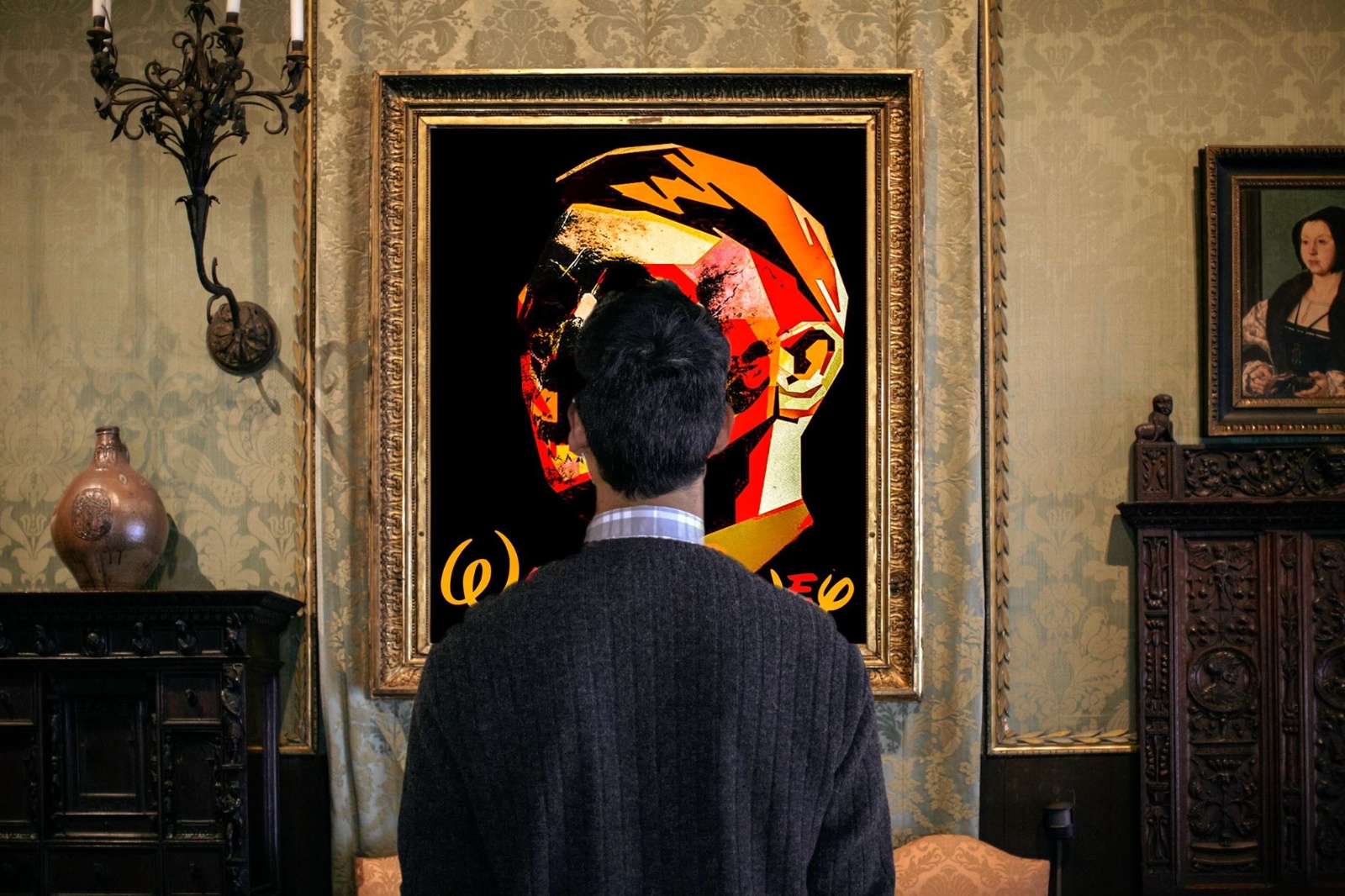 Looking at a provocative artwork by TD  in Berlin 2015