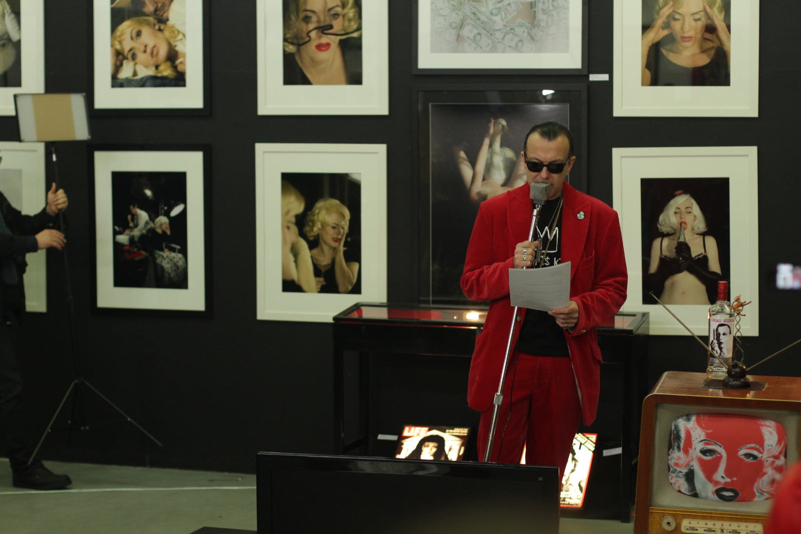 The  large retrospective pop art exhibition in Berlin Checkpoint Charlie art center  2013