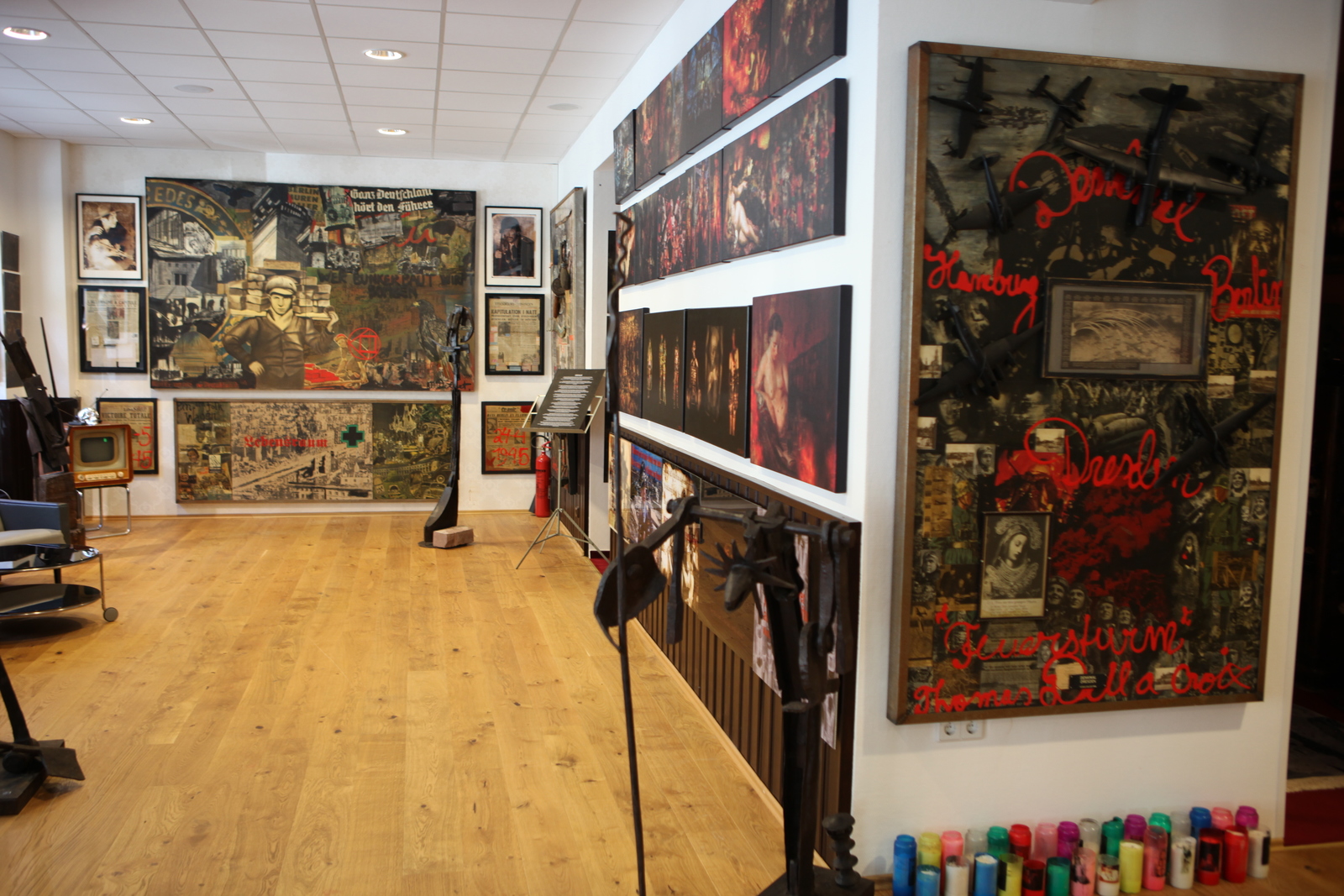 Stunde Null Art exhibit in provocation art Gallery Berlin 2015