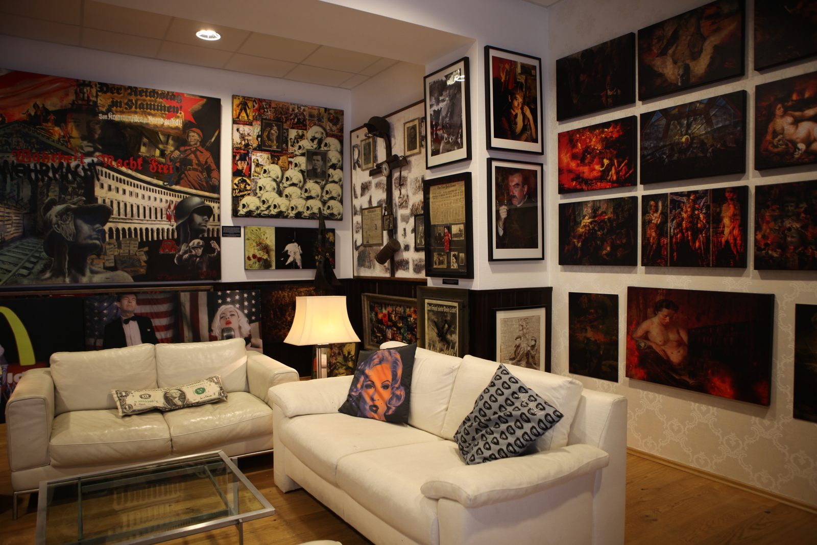 Stunde Null Art exhibit in provocation art Gallery Berlin 2015